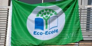 le-drapeau-eco-ecole-flotte-sur-le-college_273424_510x255